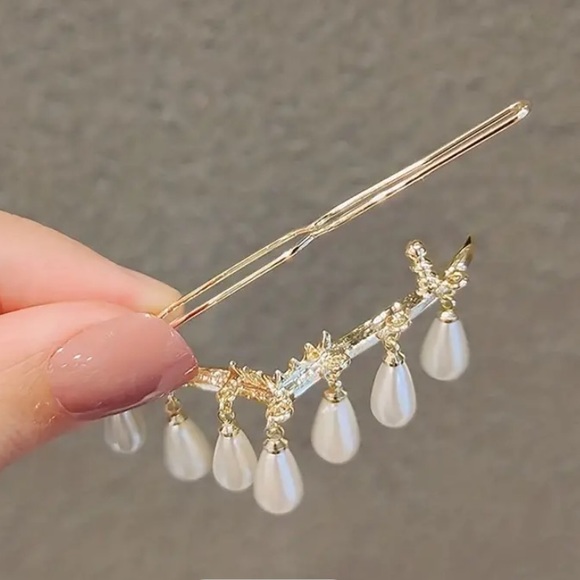 Gold Pearl Drop Barrett Hair Accessory - Picture 3 of 8